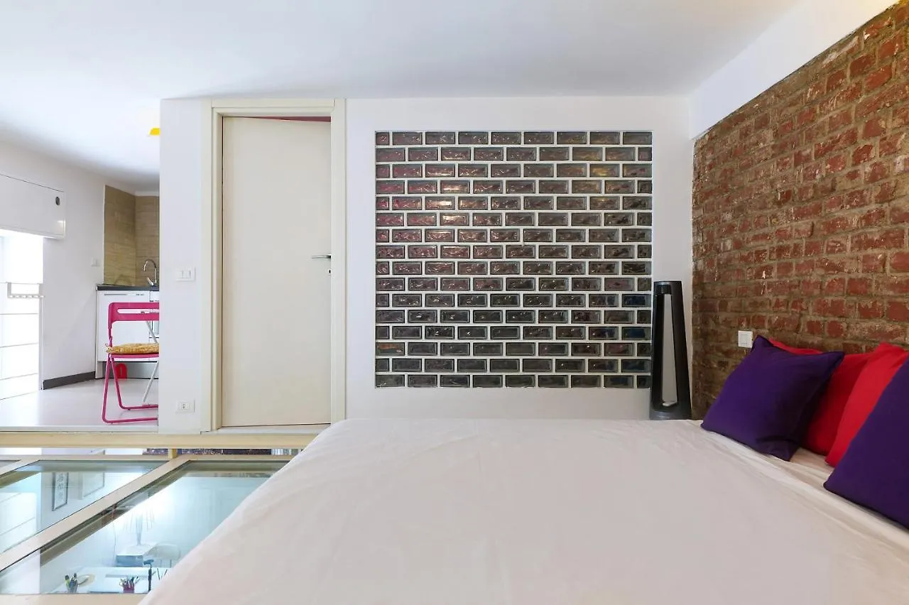 Contempora Apartments - Cenisio Loft Milan 0*,